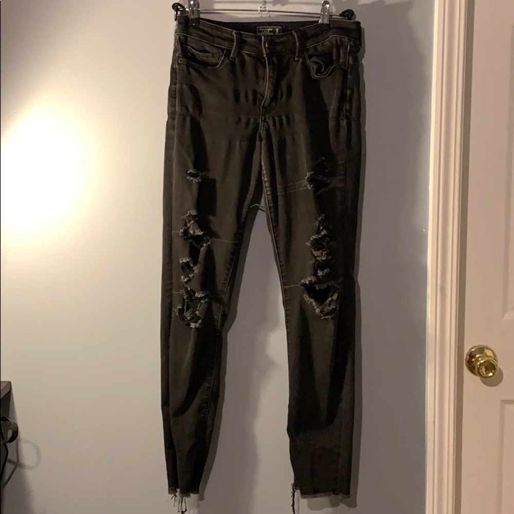 Abercrombie & Fitch black distressed skinny jeans